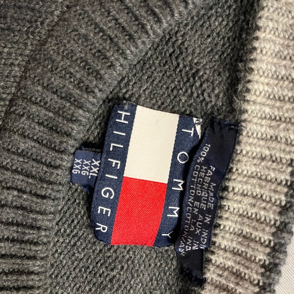 Sweater - Picture 5 of 6